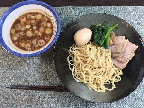  Tsukemen: Experimente a Harmonia Explosiva de Molhos Espessos e Noodles Frescos em Nagoya!